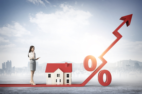 내년 말까지 집값이 16% 정도 더 상승할 전망이다.