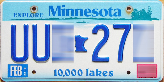 미네소타주 자동차 번호판. 1만 개의 호수(10,000 Lakes)라고 쓰여 있다. 