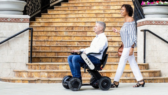 버드 글로벌이 거동이 불편한 주민들을 타켓으로하는 ‘전동 휠체어’ 서비스를 샌디에이고에서 시작했다. 이 서비스는 기존의 버드 앱을 통해 예약이 가능하다