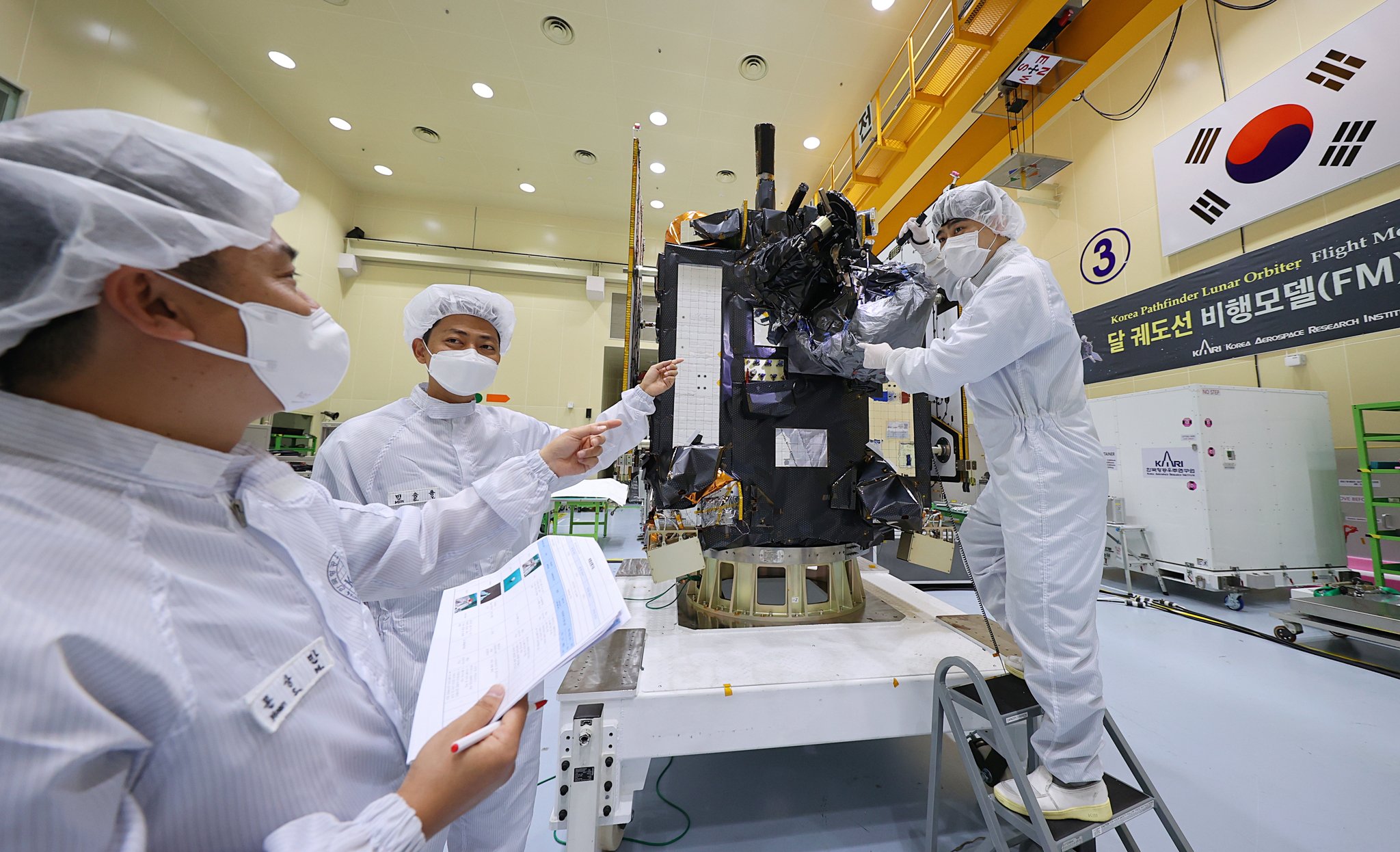A produção do primeiro orbitador lunar da Coréia, Danuri, começou em 5 de agosto.  foto por acaso