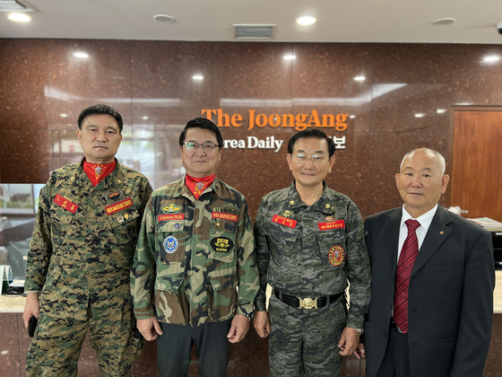 노재홍, 노정순, 박요한, 김창국(왼쪽부터) 해병대 전우회 회장단이 지난달 31일 본지를 방문해 올해 계획을 밝혔다.