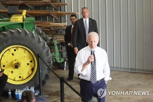 바이든 대통령, 일리노이 농가서 우크라이나발 곡물난 대책 논의 [AFP=연합뉴스]