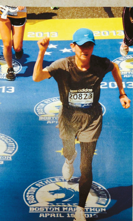 올해로 80세인 한익찬씨가 지난 2013년 보스턴 마라톤에 출전해 달리던 모습. [본인 제공]