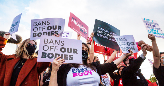 낙태 금지 반대 시위 [로이터]