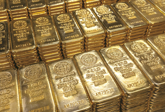 안전 자산 투자 수요 증가로 금값이 지난 6월 29일 이후 최고 수준으로 상승했다. [로이터]