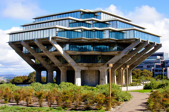 UCSD 가 전국 공립대학 중 여덟 번째로 우수한 대학에 선정됐다. 사진은 UCSD 가이젤 도서관 전경. [UCSD 홈페이지]