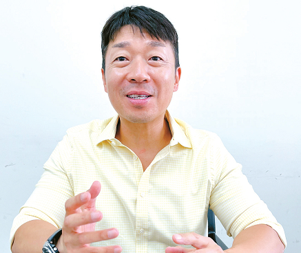 제이 장 남가주한인부동산협회 신임 회장이 향후 운영 계획과 부동산 시장 전망에 대해 설명하고 있다. 