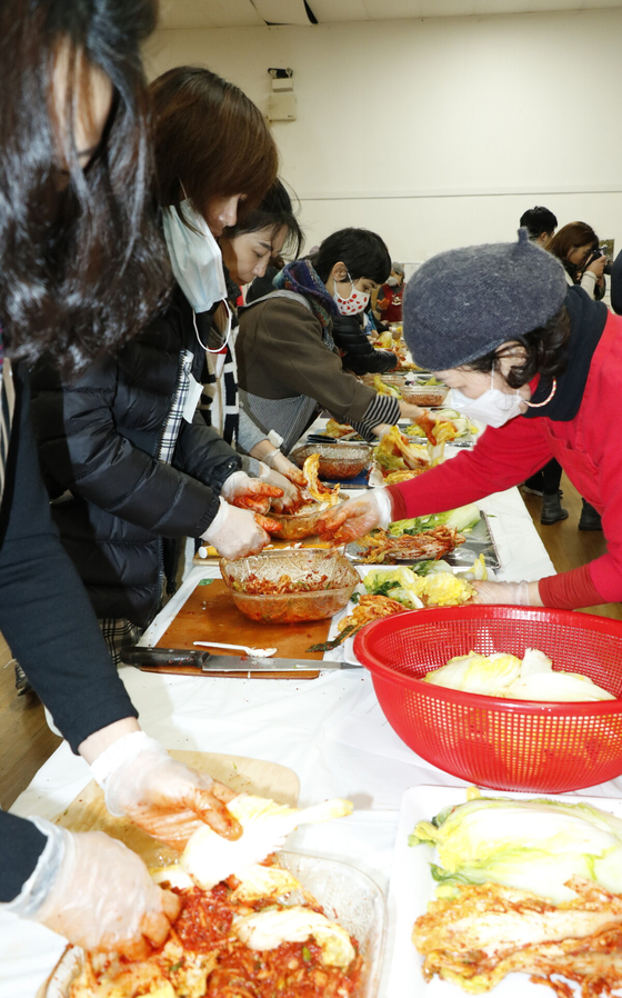 작년 11월 22일에 한인회관에서 열렸던 밴쿠버 김치 나눔 축제 현장 모습. (표영태 기자)