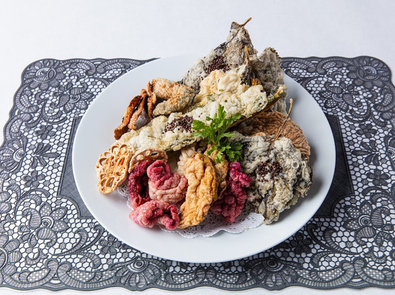 명동 칼국수는 연말을 맞아 특별한 손님 접대와 기념일 등을 위한 오마카세 정통 한식 요리를 선보인다. [사진 명동 칼국수] 
