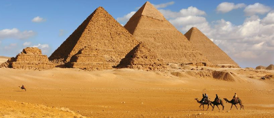 이집트의 피라미드 중에서도 가장 웅장한 규모를 자랑하는 기자 피라미드. [US아주투어 제공]