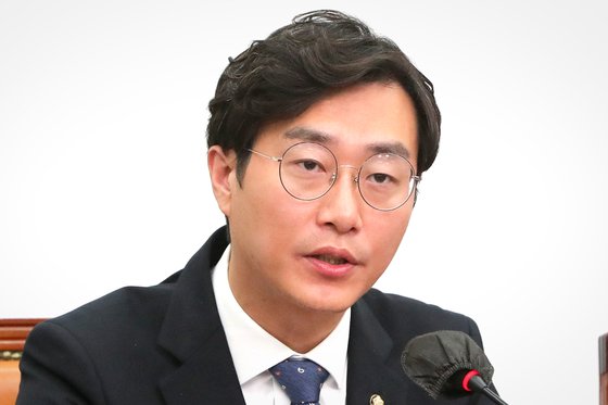 장경태 더불어민주당 정치혁신위원장. 뉴스1
