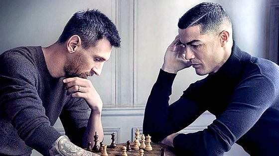  루이비통 광고 속에서 체스를 두는 메시(왼쪽)와 호날두. 사진 메시 인스타그램