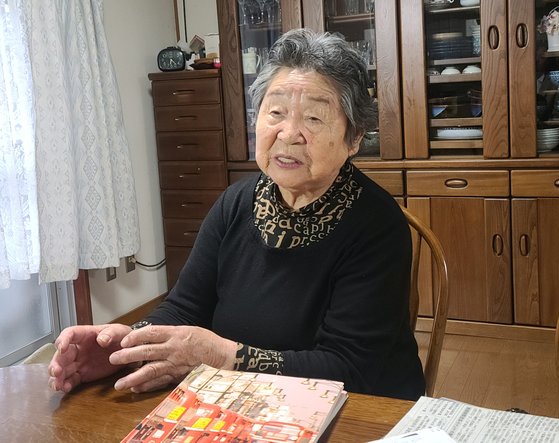 재일동포 원폭피해자 박남주(91)씨가 18일 일본 히로시마 자택에서 78년 전 원폭 경험을 이야기하고 있다. 이영희 특파원