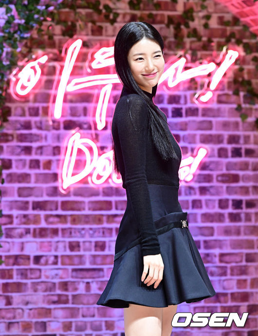 [OSEN=지형준 기자] 18일 오후 서울 강남구 삼성동 coex 신한카드 artium에서 넷플릭스 오리지널 시리즈 '이두나!' 제작발표회가 열렸다.
