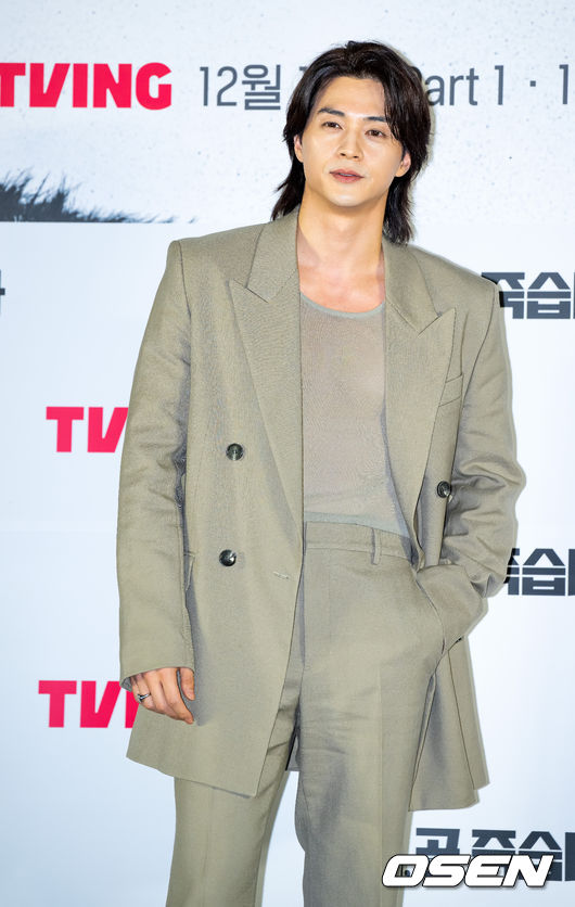 [OSEN=민경훈 기자]무대 위에서 배우 김지훈이 포토타임을 갖고 있다. 2023.12.13 / rumi@osen.co.kr