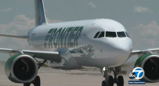 프론티어 항공사가 399불에 5월부터 9월 사이에 무제한으로 항공편을 이용할 수 있는 패스를 출시했다.