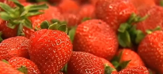 LA 보건당국이 A형 간염을 유발할 수 있다며 '냉동 딸기' 제품을 리콜한다고 발표했다. [ABC7 뉴스]