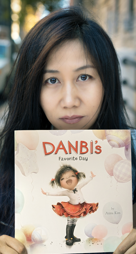 한인 아동을 주인공으로 한 단비가 가장 좋아하는 날(Danbi's Favorite Day)을 출간하는 안나 김 작가. [안나 김 작가 제공]