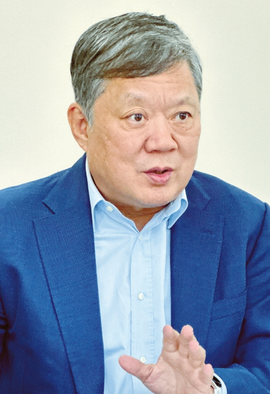 지난 5월 북미 법인을 설립한 한국내 밥솥 업계 2위 쿠첸의 박재순 대표가 시장 확대 및 진출 전략에 관해 설명하고 있다.  김상진 기자