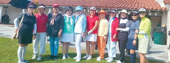 경기 여자고등학교 동문회원들은 매달 골프 모임을 갖고 있다. 그만큼 골프에 대한 열정으로 똘똘 뭉친 팀이다.