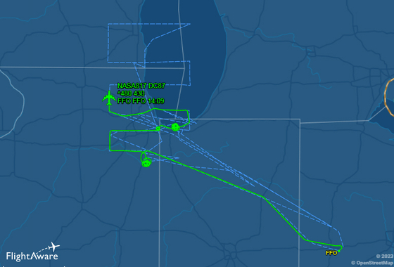 1일 낮 12시경 시카고 일원을 비행중인 NASA DC-8 궤적. [FlightAware]