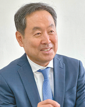 강승훈 US메트로뱅크 신임 CMO가 향후 영업 전략을 설명하고 있다. 김상진 기자 
