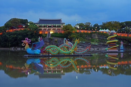 평양 부벽루(浮碧樓), 밀양 영남루(嶺南樓)와 함께 조선시대 3대 명루로 꼽혔던 진주 촉석루(矗石樓) 모습. 백종현 기자