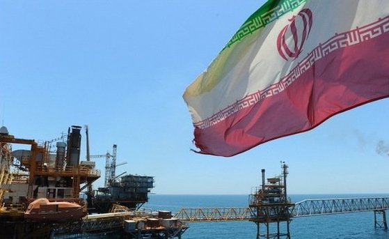  이란 국영석유회사(NIOC)가 지난 2019년 1월 공개한 석유 시추 시설. 사진 NIOC