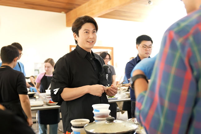 ‘박하선♥’ 류수영, 어남선생으로 美 진출..스탠퍼드대 요리수업 개최