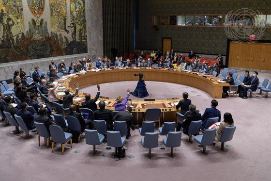 지난 4월 26일(현지시간) 유엔 안전보장이사회는 회의를 열고 새 대북제재 결의안을 표결에 부쳤지만 중국과 러시아가 거부권을 행사하면서 부결됐다. [유엔]