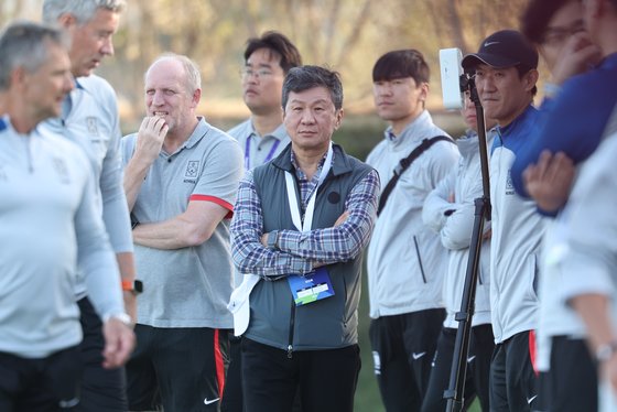 그가 한 일은 언플뿐이다, 한국 축구 망친 ‘숨은 스파이’