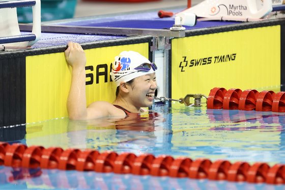 Yunji Kim won the MVP award by winning 5 swimming gold medals at the 44th National Sports Festival for the Disabled. Photo: Korea Sports Association for the Disabled