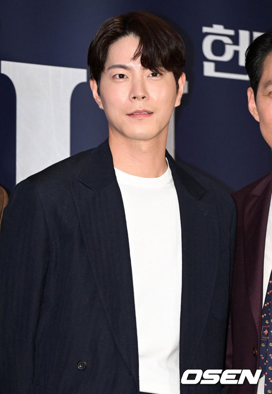 Actor Hong Jong-hyun suddenly disappears after his last interview (‘Handsome’)