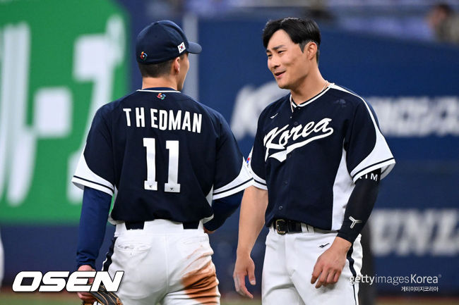 [사진] 2023년 WBC 때 한국대표팀에서 함께한 토미 에드먼과 김하성. ⓒGettyimages(무단전재 및 재배포 금지)