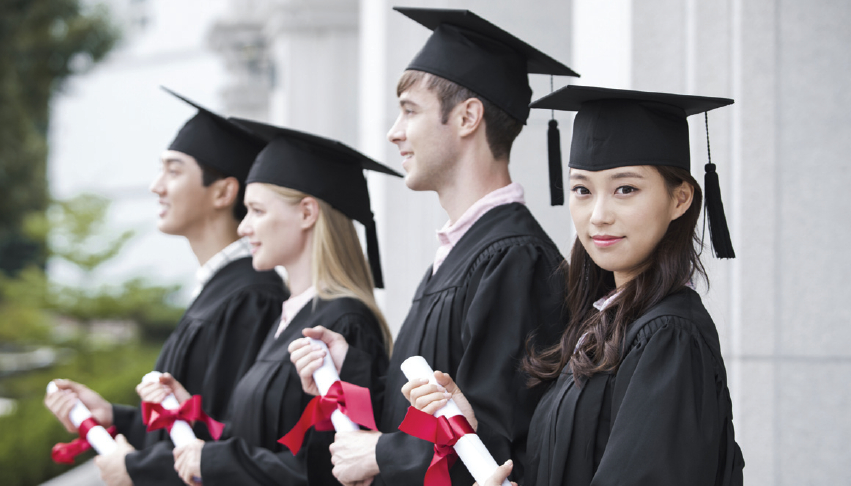 대학 입학생 10명 중 6명은 졸업을 하지 않는 것으로 나타났다. 중도 포기 이유는 학비와 생활비 등 재정적 부담 때문이다.