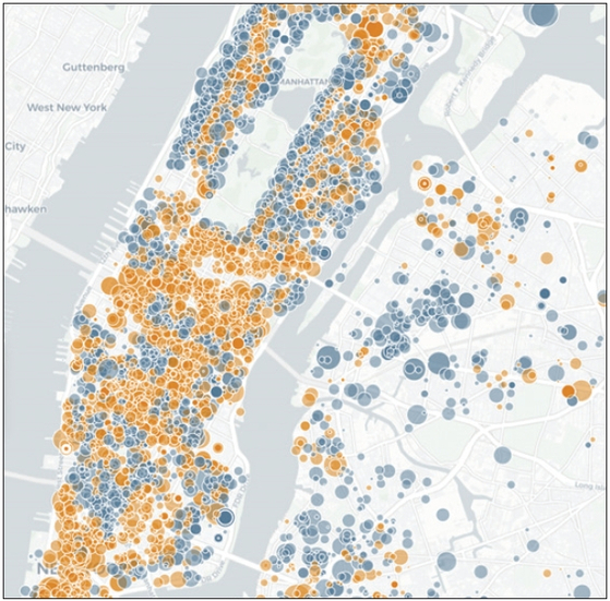 뉴욕시 일대에 설치된 비계(주황색은 상업 지구에, 파란색은 그 외 지역에 설치된 비계)가 표시된 지도. 맨해튼과 퀸즈 일대가 비계 표시로 빽빽하게 덮여 있다. 뉴욕시 빌딩국(DOB) 데이터에 따르면, 현재 뉴욕시 5개 보로에 걸쳐 8500개 이상의 비계가 설치돼있다.  [뉴욕시 빌딩국]