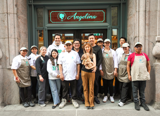 최고의 베이커리 프랜차이즈를 지향하는 ‘안젤리나 베이커리(Angelina Bakery)’가 8일 뉴욕시 맨해튼 그랜드센트럴에 4호점을 그랜드오픈했다. [사진 안젤리나 베이커리] 