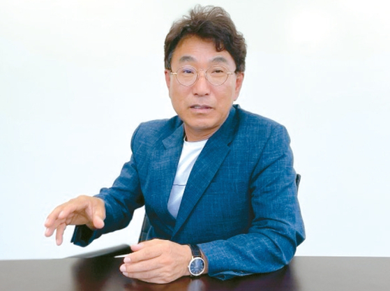 한국 바이오 벤처 기업 제테마의 김재영 회장이 미국 시장 공략 계획을 설명하고 있다. 