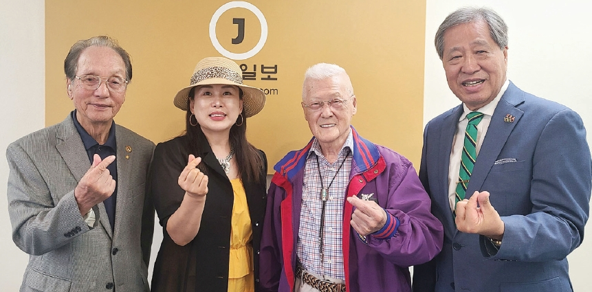 오해영 롱아일랜드한인회 고문(왼쪽부터), 김애지 행사위원장, 하세종 전 회장, 박연환 이사장이 이달 28일 열리는 한미문화축제 홍보차 17일 뉴욕중앙일보 본사를 찾았다.