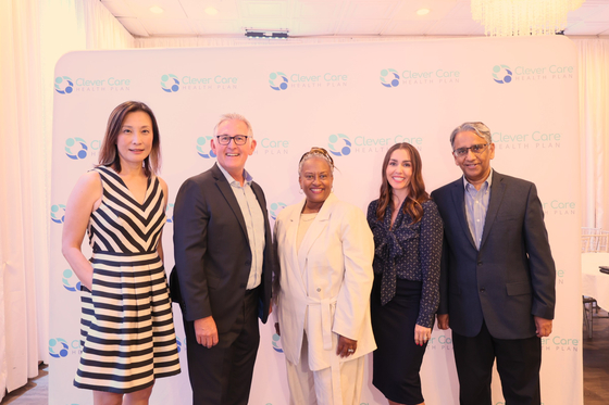 오른쪽부터 Martina Lee Strickland, CGO Richard Greene, President Karen Johnson, Interim CEO Erin Ramsey, COO Khaliq Siddiq, CMO