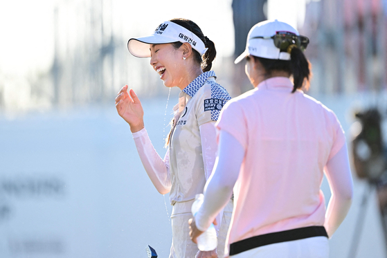 노예림이 10일(한국시간) LPGA 투어 파운더스컵에서 우승한 뒤 기쁨의 웃음을 터트리고 있다. [AFP=연합뉴스]