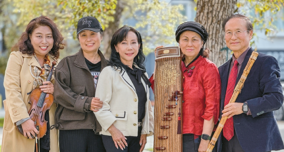 삼일절 축하 공연에 참여하는 예술가들이 한자리에 모였다. 왼쪽부터 윤진영, 유나영, 진 최, 지윤자, 이병상씨.  김상진 기자