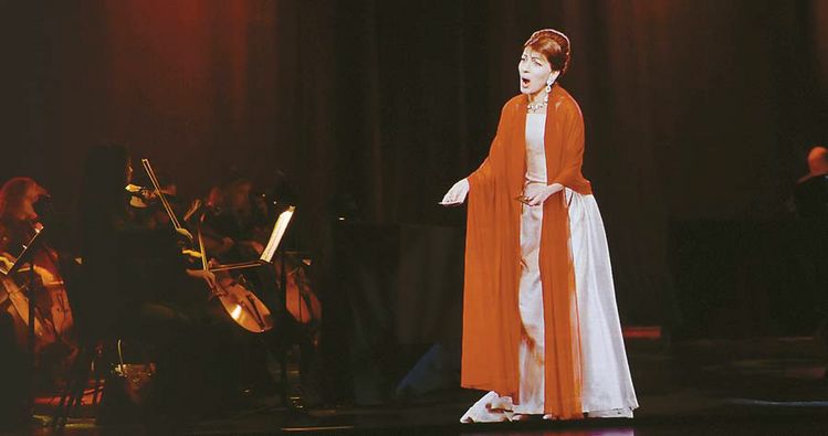 지난해 1월 뉴욕 링컨센터에서 공연된 마리아 칼라스의 홀로그램 콘서트 모습.