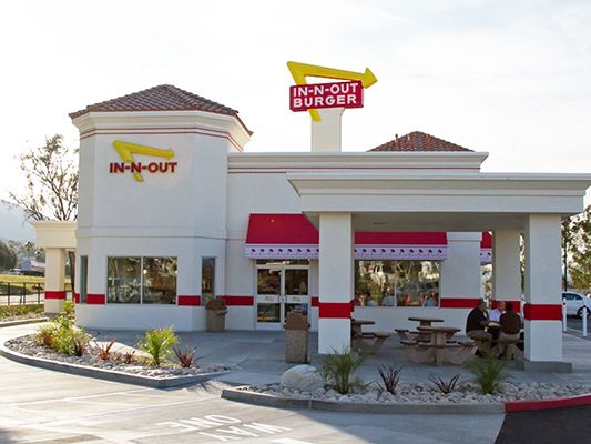 지난 22일 케이티에 문을 연 ‘인 앤 아웃 버거(In-N-Out Burger)’매장 모습