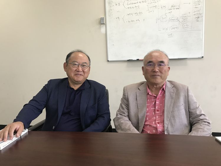  내일(23일) 낭만 인문학강좌에 나서는 김기대 목사(왼쪽)와 프로그램 진행자 김홍묵씨.