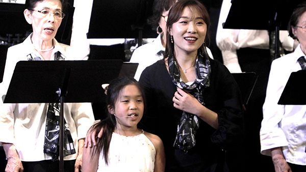 어코니 정기 공연 최초로 김해나 어린이가 찬조 출연을 해 더욱 뜻 깊었다. 