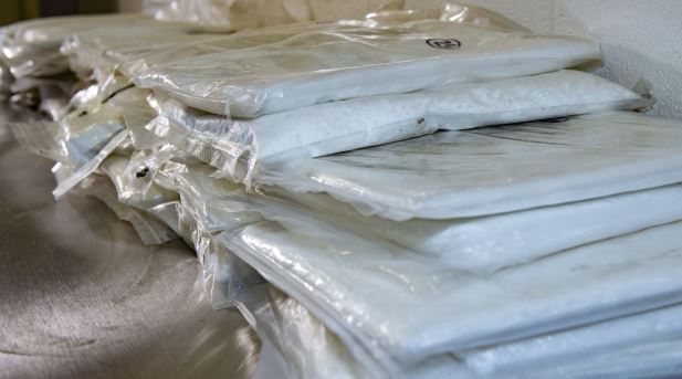 마약조직이 의류제품에 숨겨 유통하려했던 코카인 [사진출처 CP24]