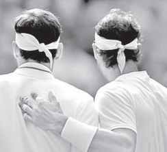 지난해 7월 영국 런던 윔블던 테니스 대회에서 로저 페더러(왼쪽)와 라파엘 나달. [신화통신]