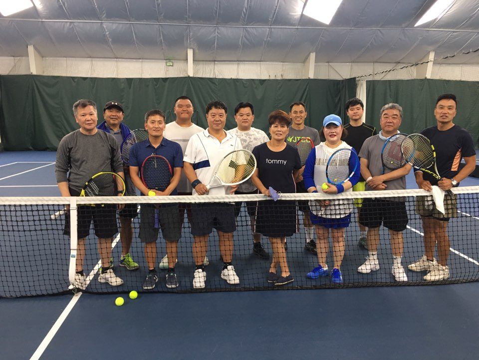 메릴랜드 테니스협회 회원들이 연습 게임 후 기념촬영을 했다. 앞줄 왼쪽에서 세 번째가 이광현 회장