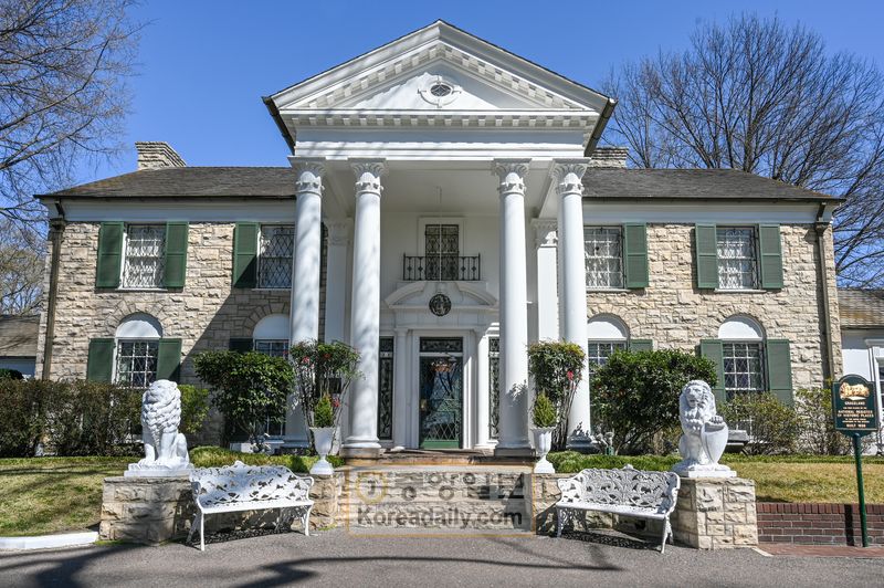 엘비스 프레슬리가 생전 마지막까지 살았던 그레이스랜드. 백악관에 이어 미국인들이 가장 가보고 싶어하는 개인 저택이다. [중앙포토]